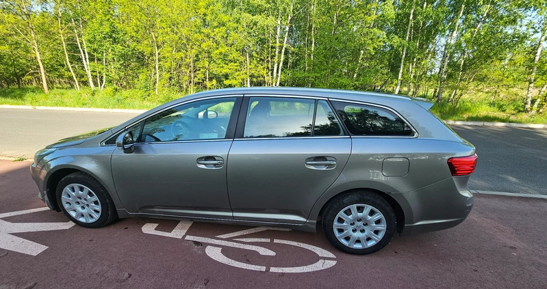 Toyota Avensis cena 32400 przebieg: 280000, rok produkcji 2014 z Chełmek małe 254